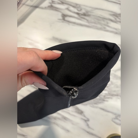 WORN ONCE- ARA GORE-TEX PAGE HEEL BOOTS - 7.5 size - Picture 7 of 8